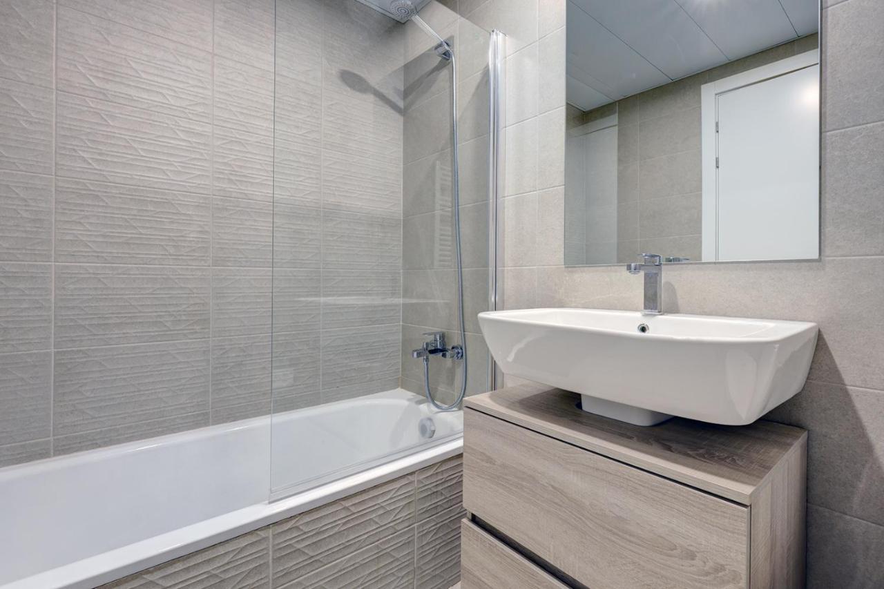 Stylish 2 Bedroom Apartment In Estepona Old Town Ngoại thất bức ảnh